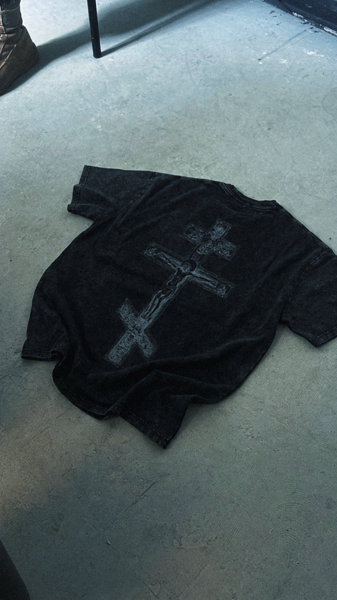 CRUXIFIXCTION// Snow Washed Oversized Cotton T-Shirt